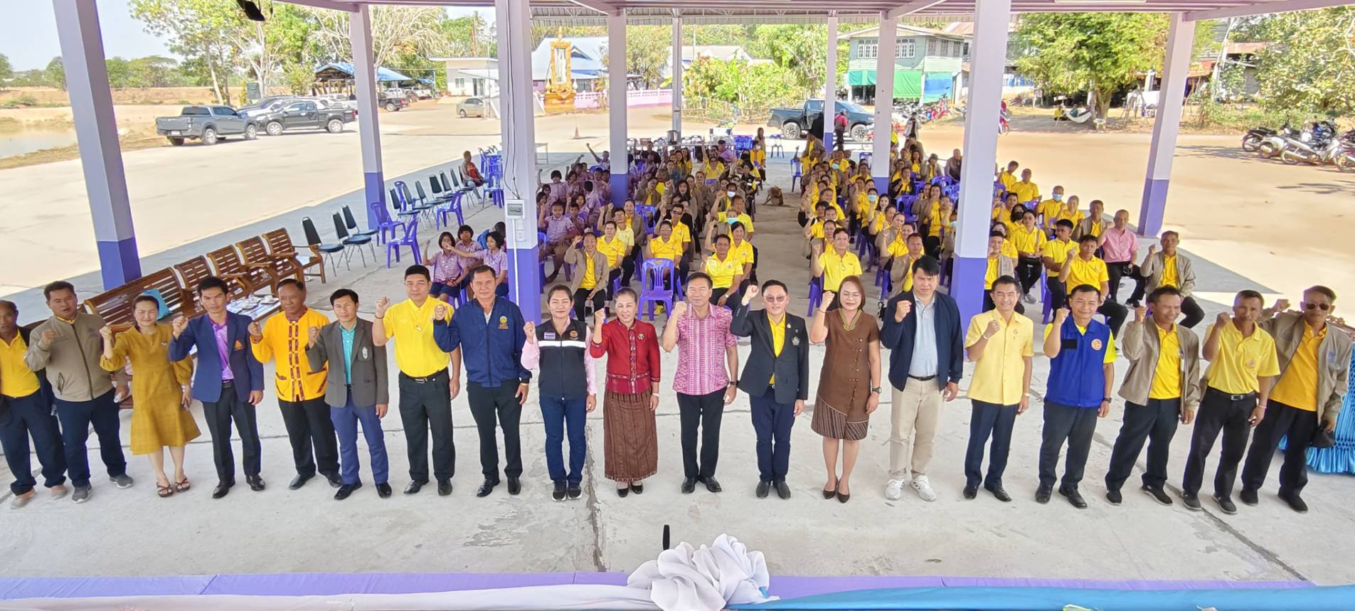 สพอ.ห้วยเม็ก ร่วมลงนามในบันทึกข้อตกลงความร่วมมือ (MOU) กับหน่วยงานภาคี ตามโครงการตำบลเข้มแข็ง ตามหลักปรัชญาของเศรษฐกิจพอเพียง